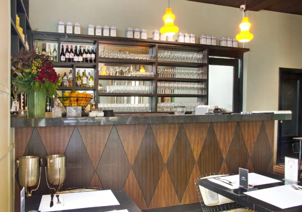 The Henry Hotel Manila