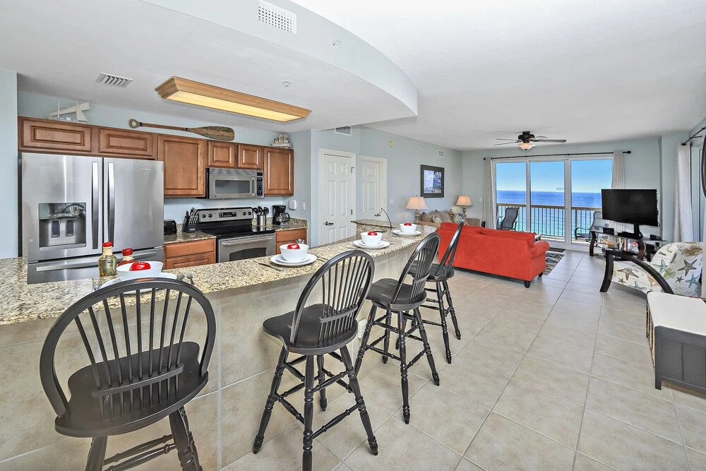 Sunrise Beach 1401 - Beachfront Condo