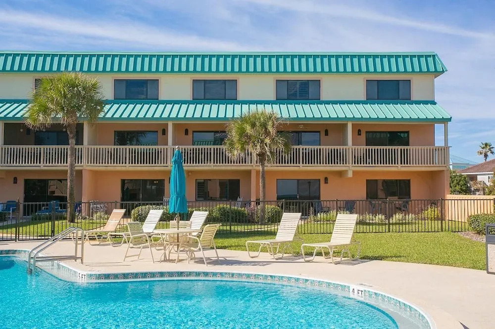 SEA Haven 113 [2/2.5] Free Activities! & Oceanfront Wifi Pool