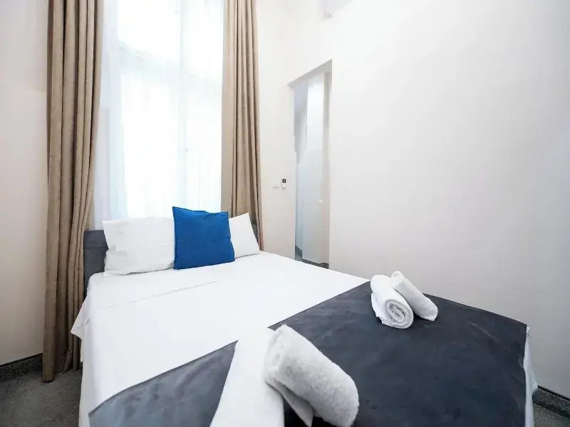 Kings Palace Suites