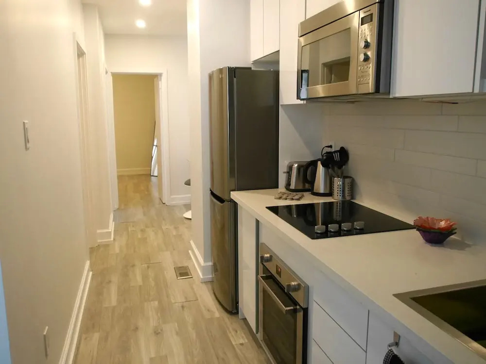 Newly Renovated 2BR Townhome