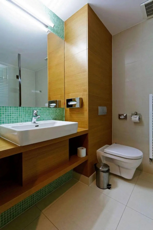 IMPIQ Hotel