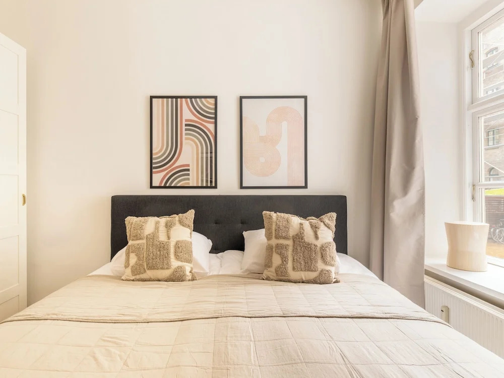 Noble - Fantastic 5-bdr Apt in the Capital