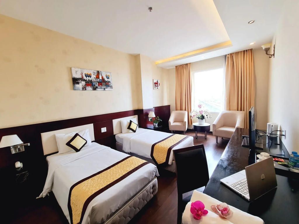 Happy Life Hotel District 7 Gần SECC
