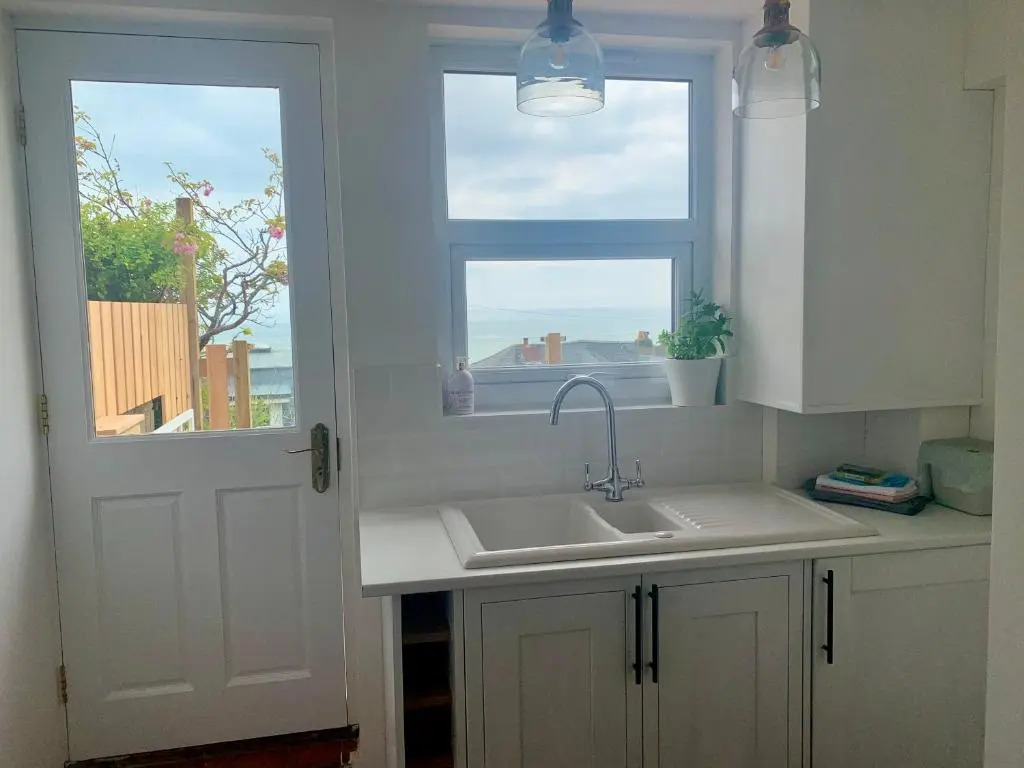 28 North, Stunning Costal home with Generous Ferry Reduction