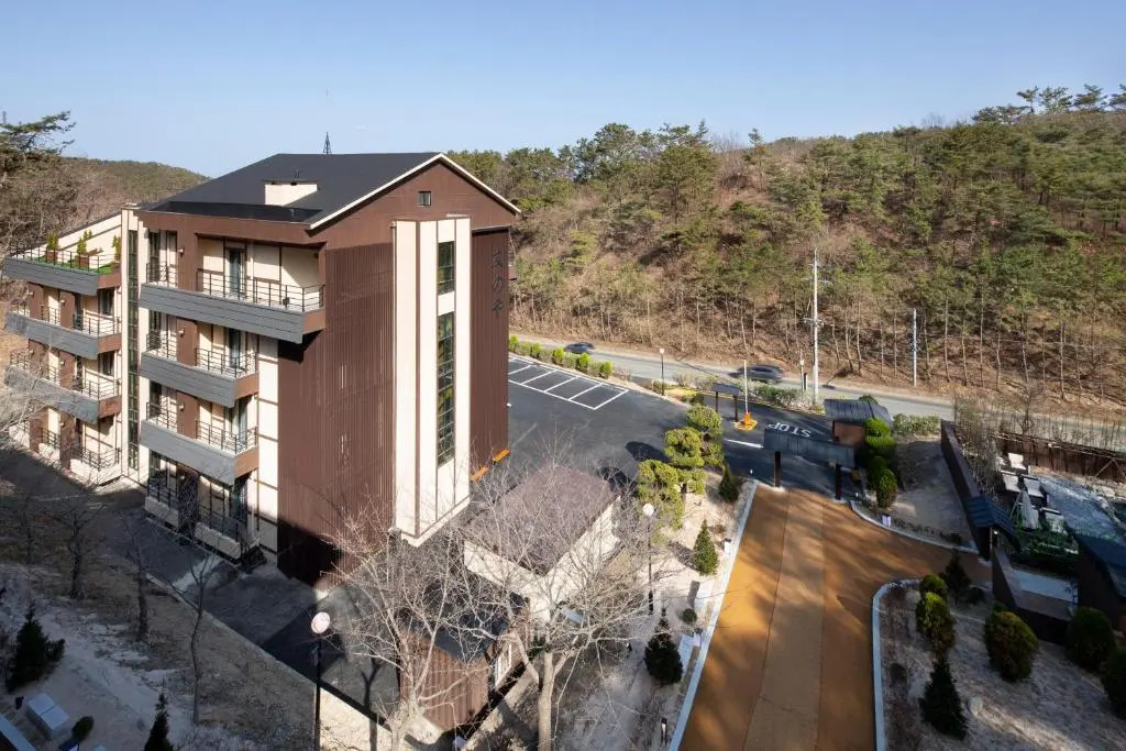 Tomonoya Hotel and Ryokan Gyeongju