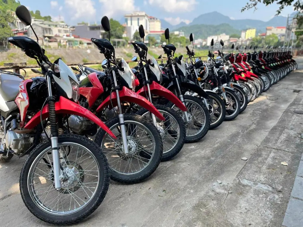 Bong Hostel Ha Giang loop