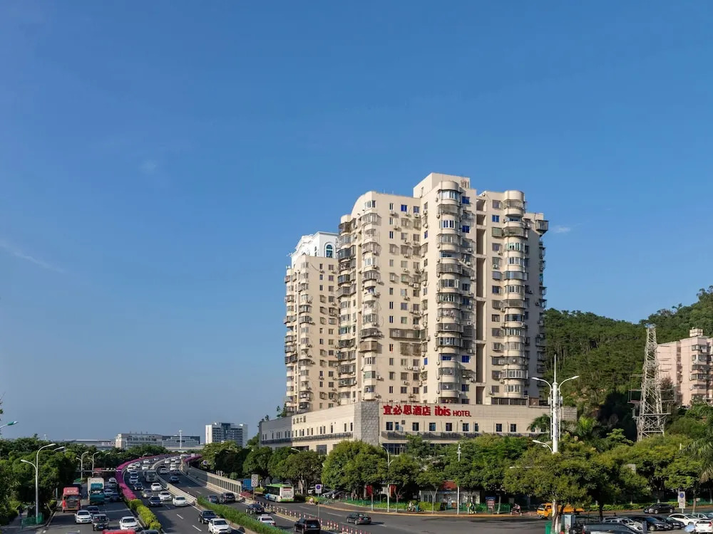 Ibis Xiamen Dongdu Cruise Center Hotel