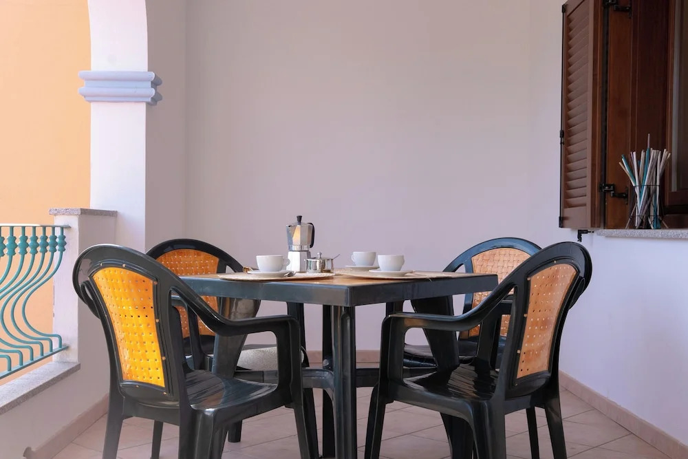 Idyllic Residence Cala Viola 2 Bedroom Sleeps Num1382