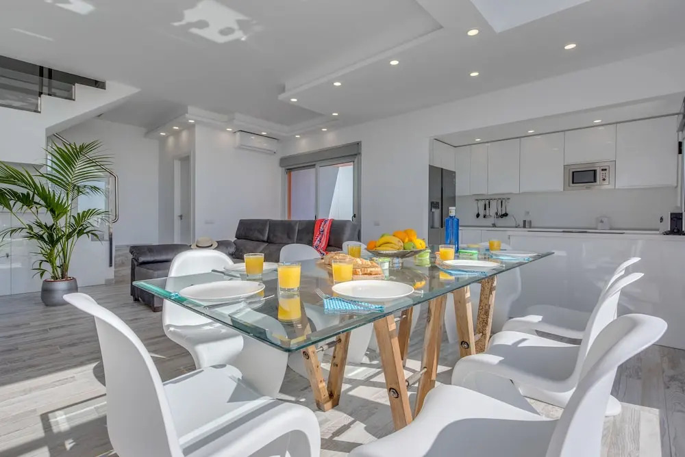 Villa Elena, Ocean View, Heated Pool