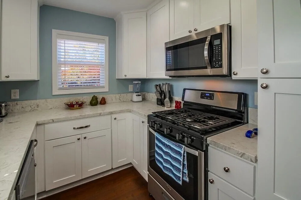 Hang Ten 3 Bedrooms 2 Bathrooms Home