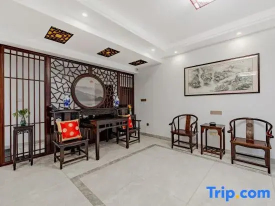 Jing Taoyuanju Homestay (Taohua Tan Scenic Area)