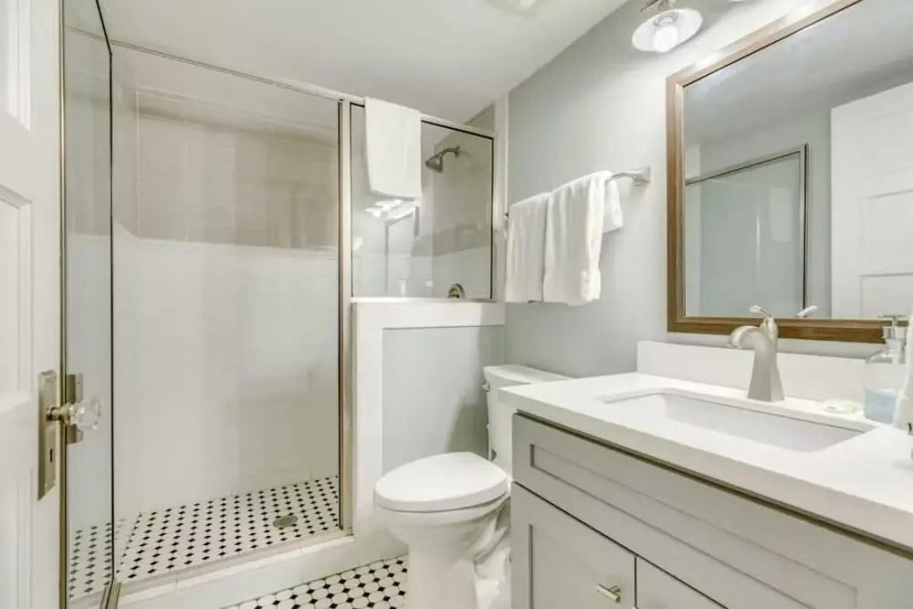 Shorty s Bungalow Dog-friendly w Private Hot Tub