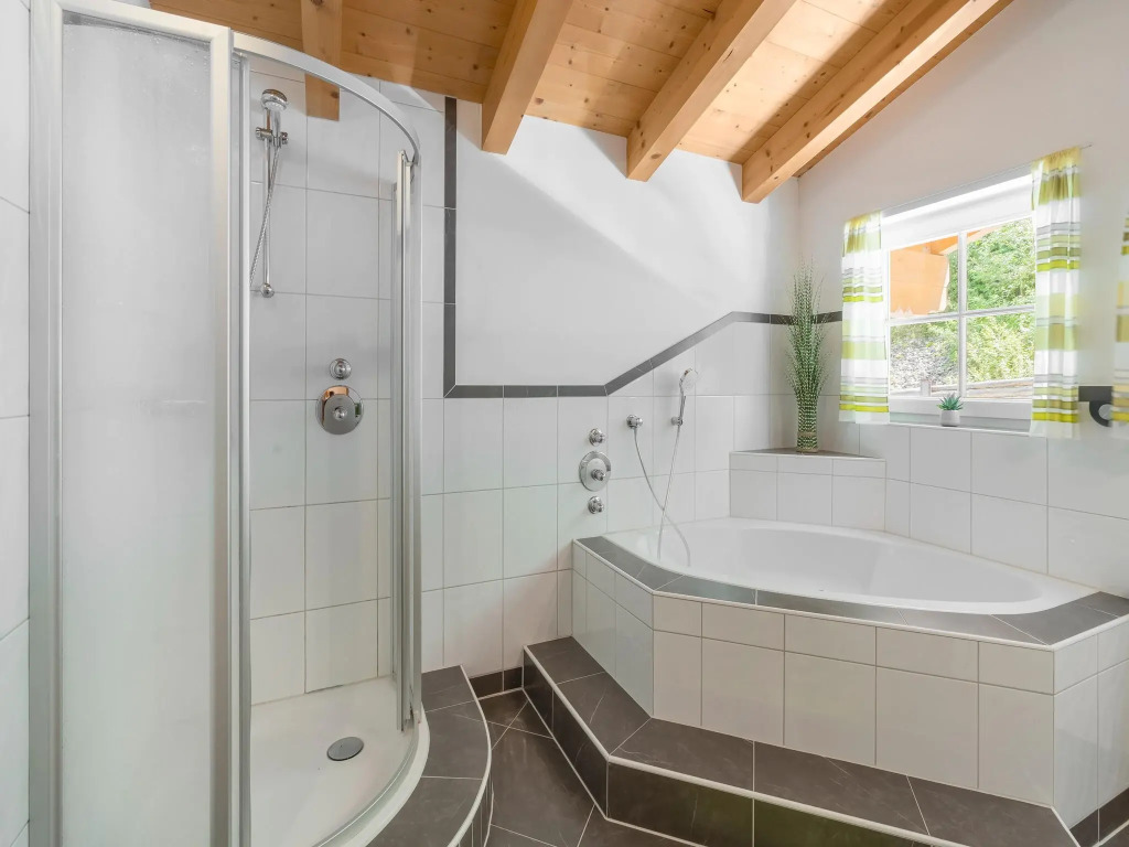 Pretty Holiday Home in Hollersbach im Pinzgau with Garden
