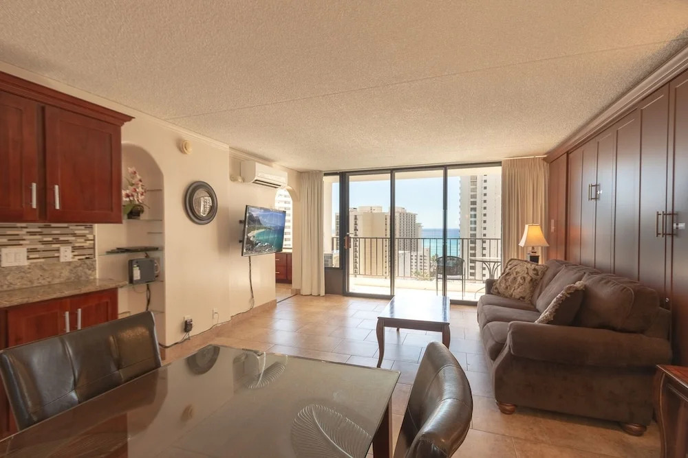 Tower 2 Suite 2014 - Qp 1 Bedroom Home