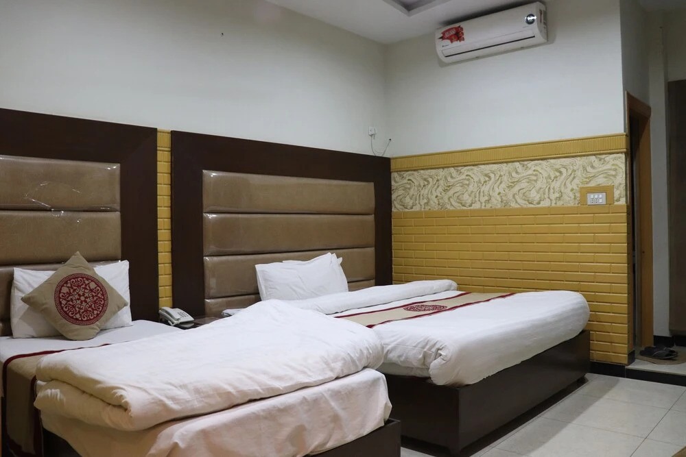 Manat Hotel