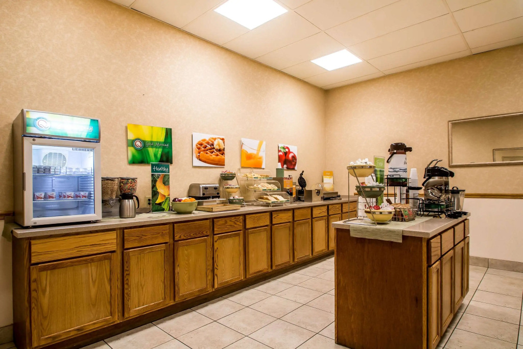 Quality Inn Morris I-80