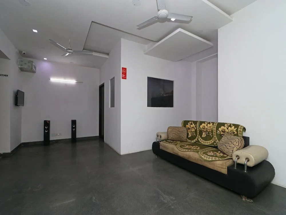 OYO 11533 Hotel Green view