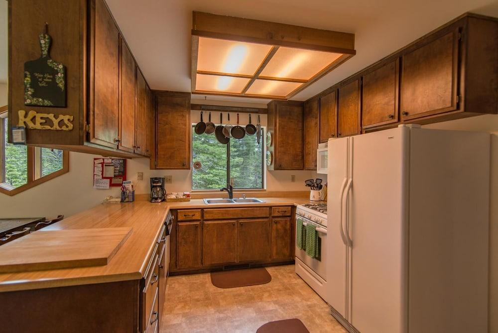 Kelly 3 Bedroom Holiday Home By Tahoe Truckee