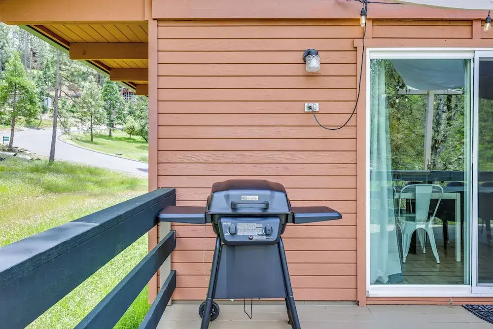 Groveland Vacation Rental ~ 24 Mi to Yosemite!