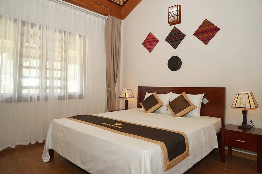 Hoa Binh Hotel