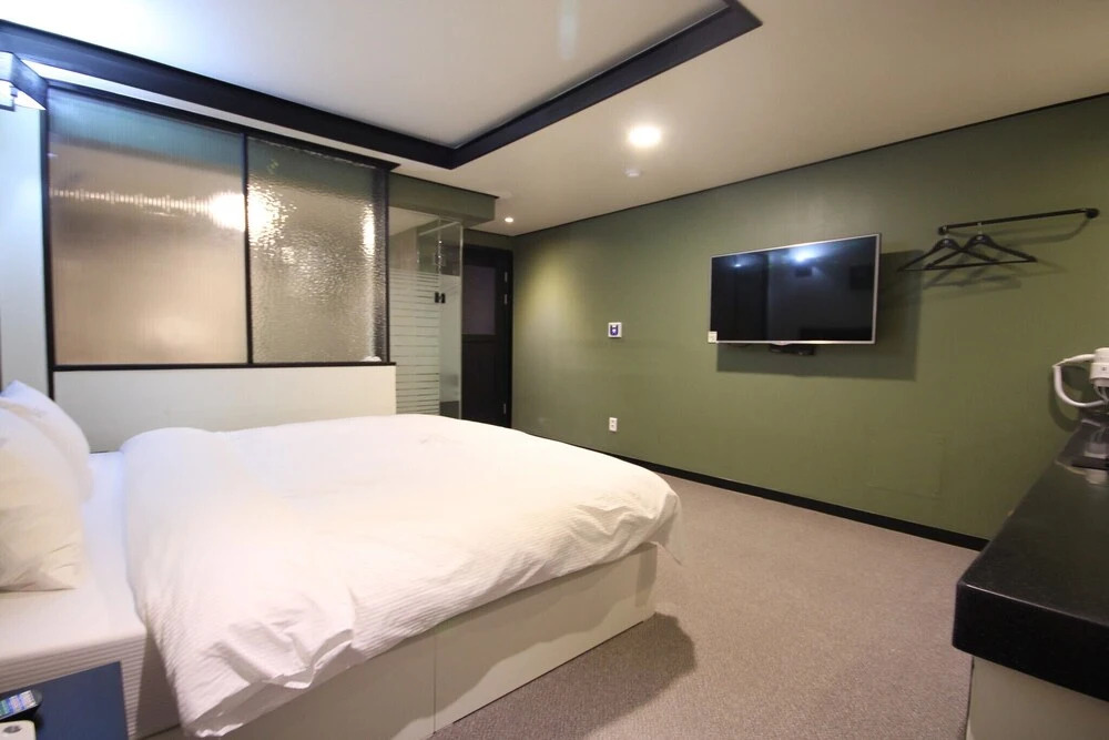 Elysee Hotel