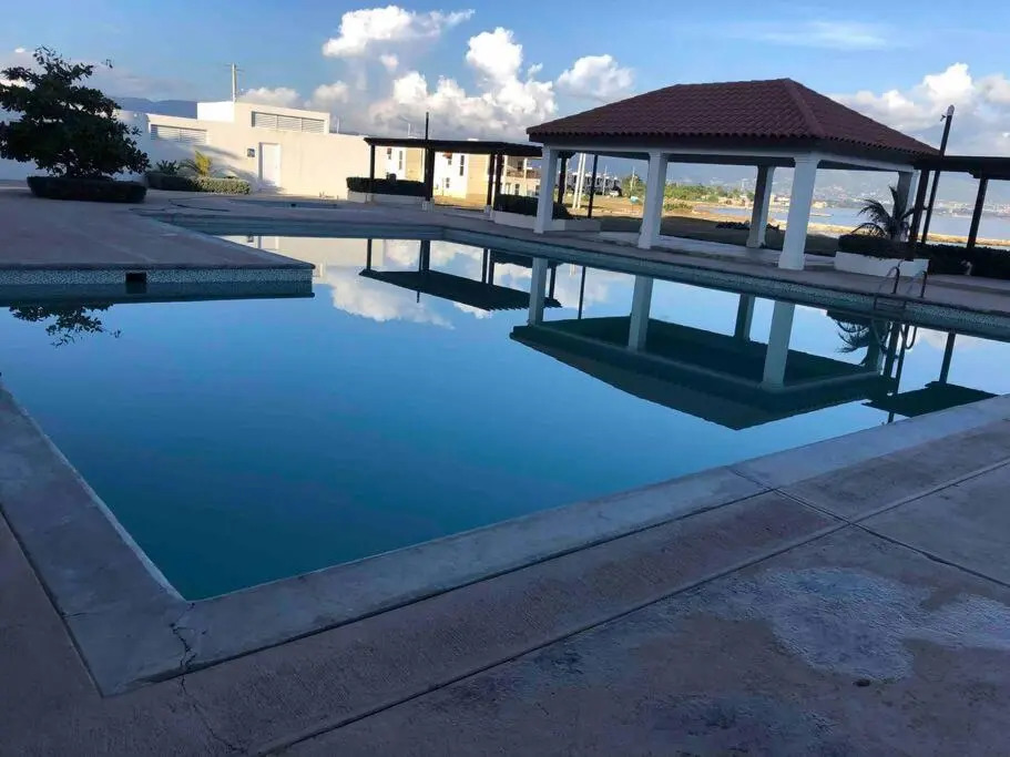 BEAUTifully 1 BEDROOM IN PORTMORE aaa