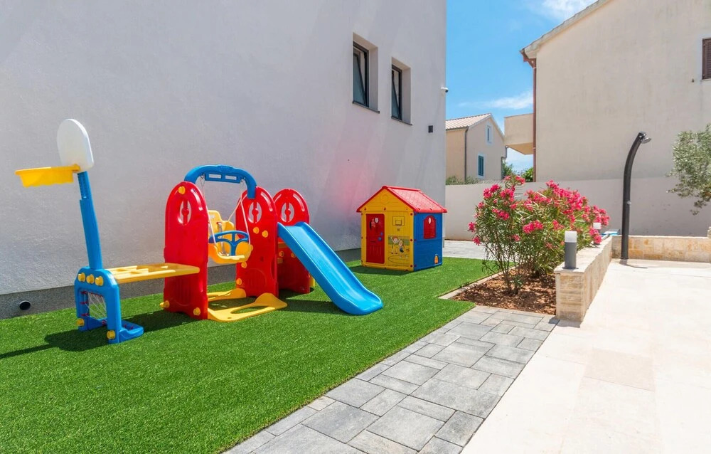 Amazing Home in Turanj with Outdoor Swimming Pool, Hot Tub & Sauna