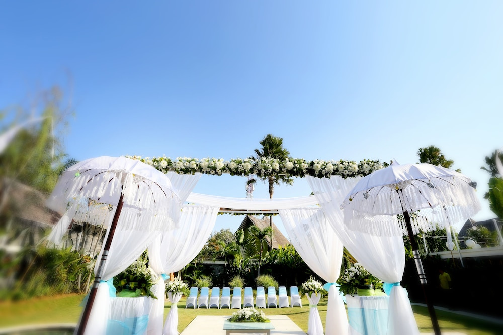 Villa Seminyak Lagoon And Spa