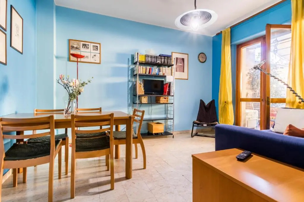 ALTIDO Quiet Apt for 4 with Terrace near train station
