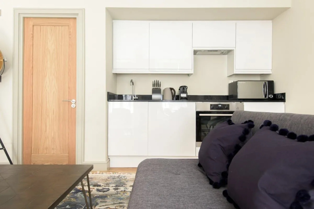 The Mayfair Parade - Trendy 1bdr Pied-a-terre in Central London