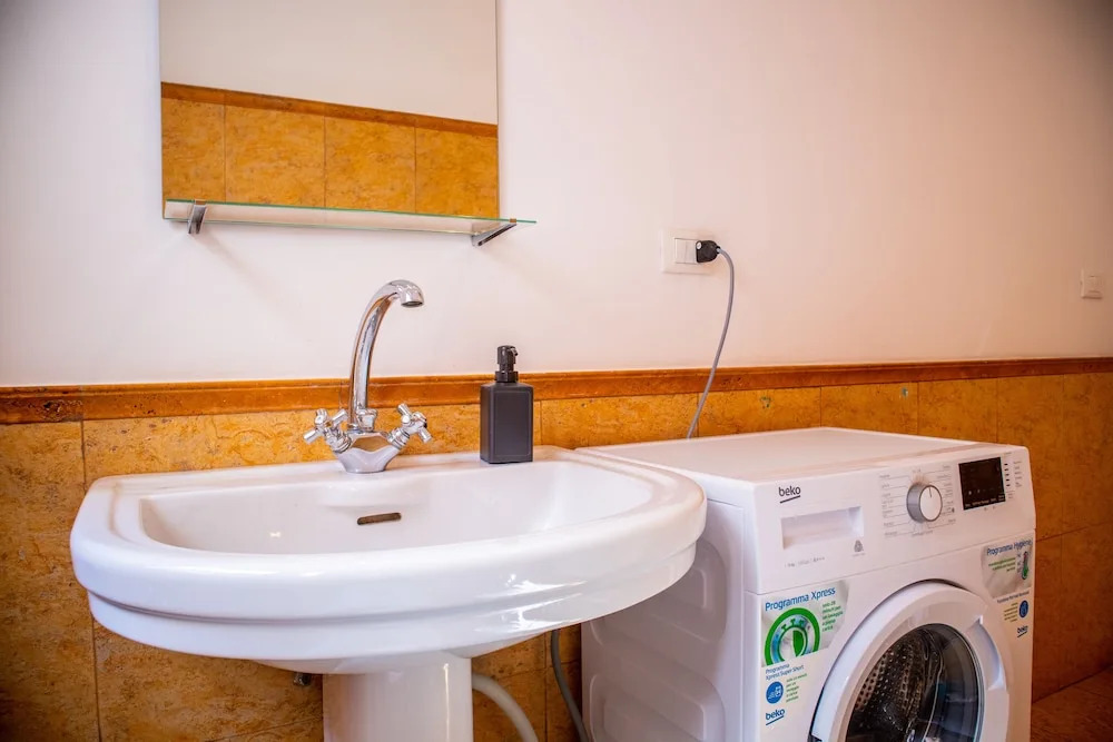 Kamchu Apartments Single Room Viale Somalia 13