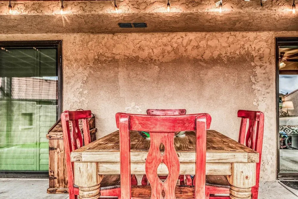 Villa Con Vista w/ Putting Green & Hot Tub