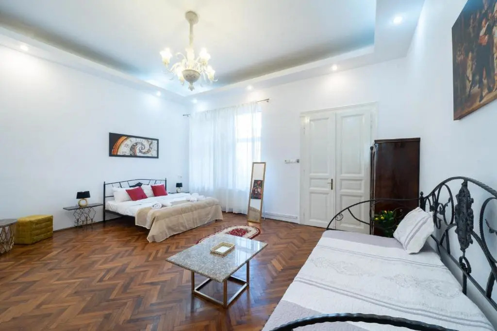 5* noble house in historic center