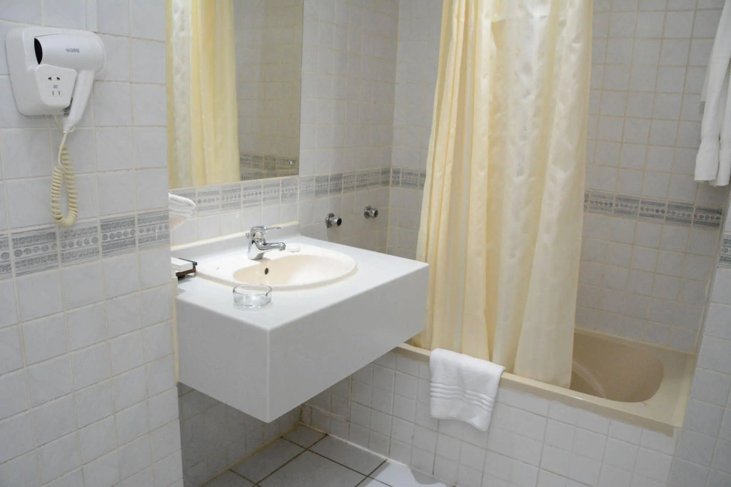 Phoenicia Hotel-Hoora