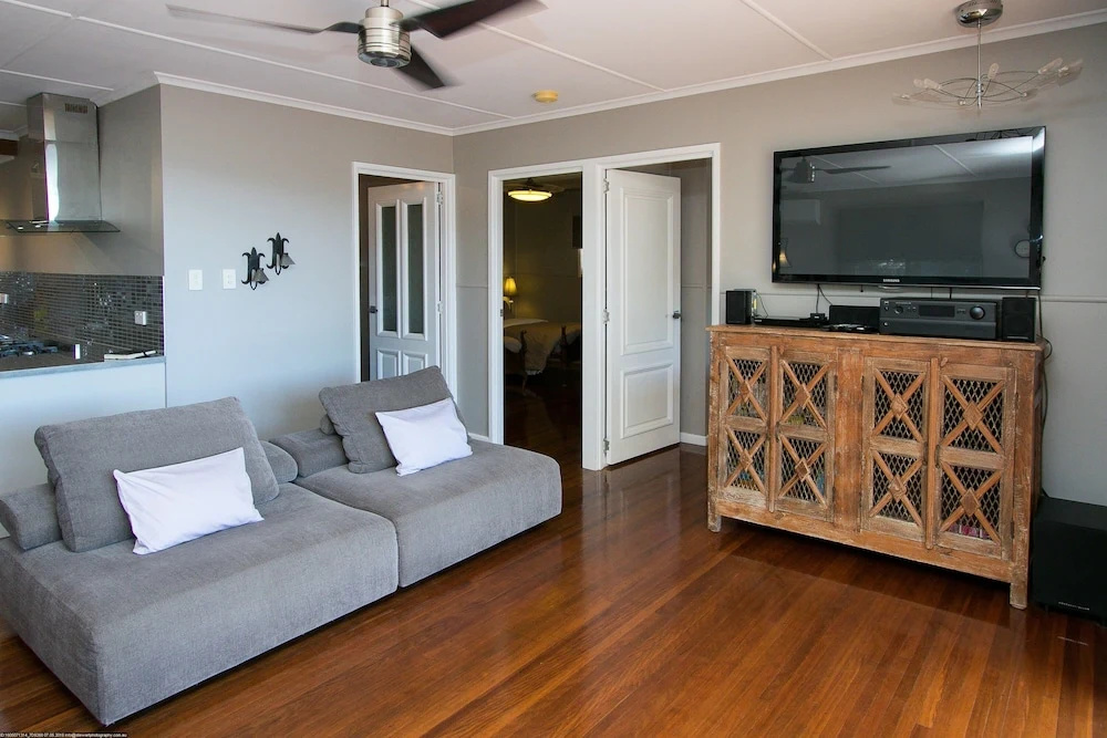 The Beachside Cottages