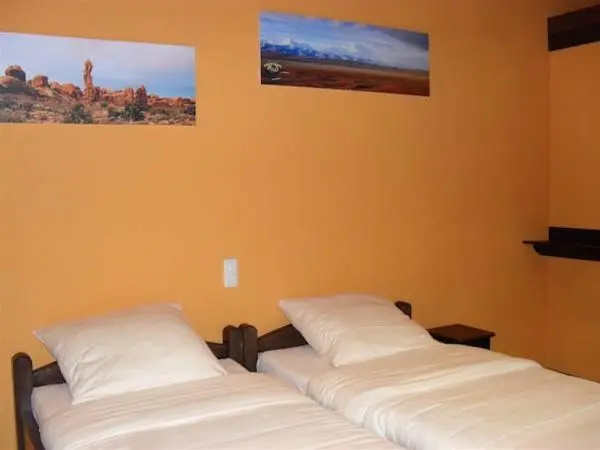 Roadcamp - American Motel & Sportsbar
