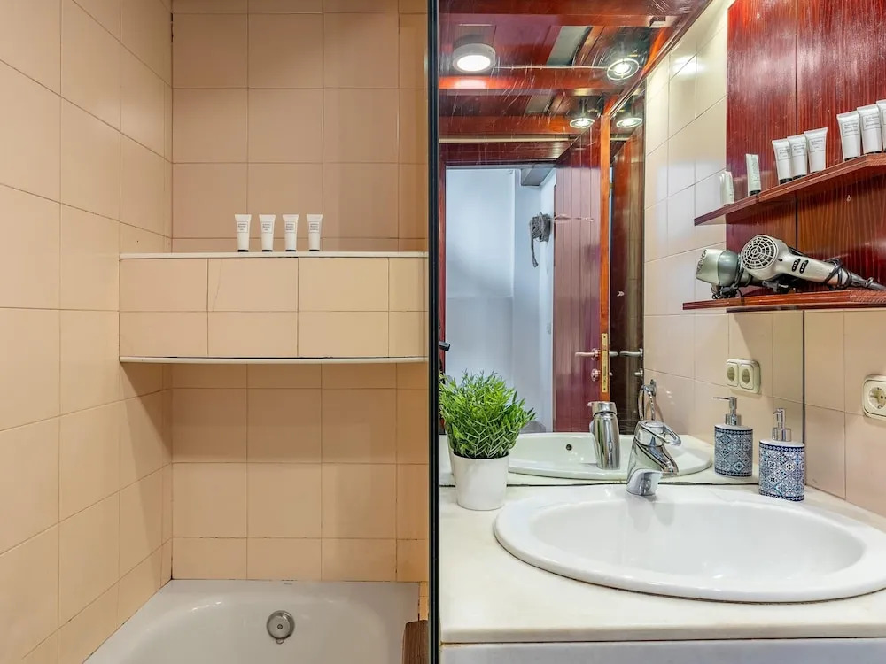 ChezmoiHomes Plaza Fortuny