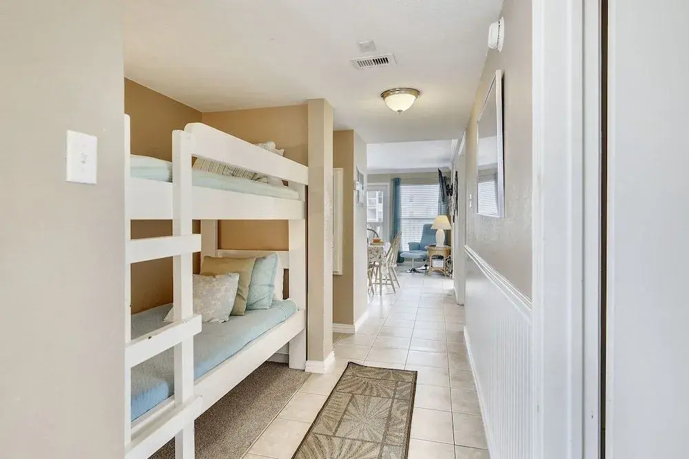 Seascape 2201 - 2 Br Condo