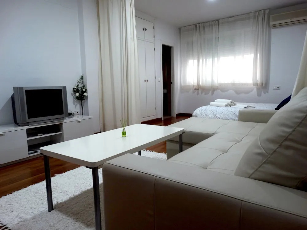 Laportilla Apartments by JITKey