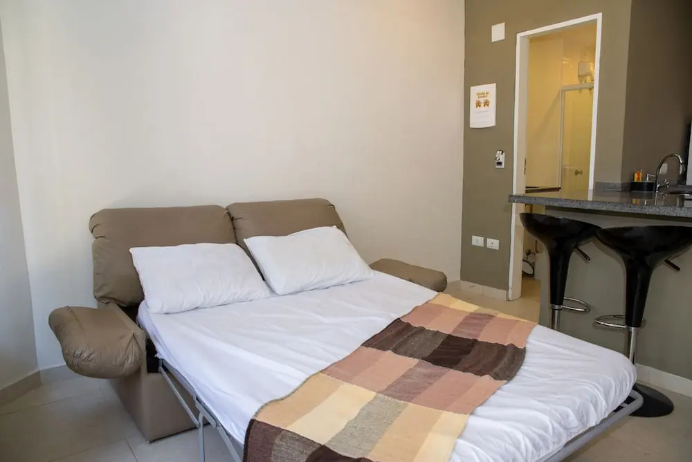 Loft c Wi-fi e Smart Lock a 650m do Projeto Tamar