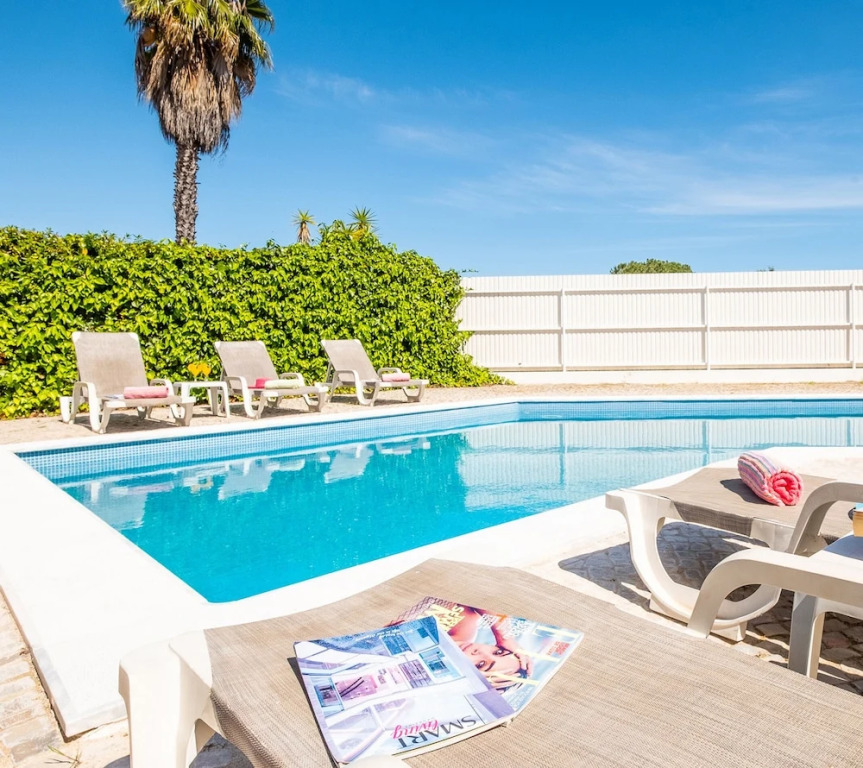 Villa Bermudas - moradia tranquila com piscina aquecível e BBQ em Albufeira