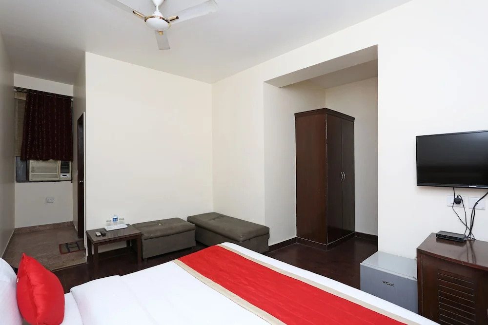 OYO 8751 Hotel Shoba Inn