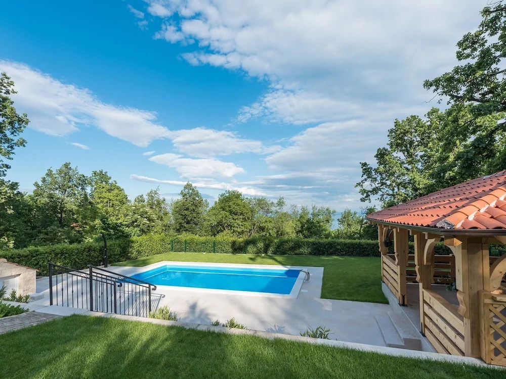 Luxurious Villa With Sea View for up to 8 Persons Located Near Opatija