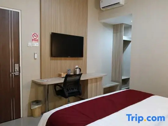 Sunflower Hotel Syariah near Juanda Airport