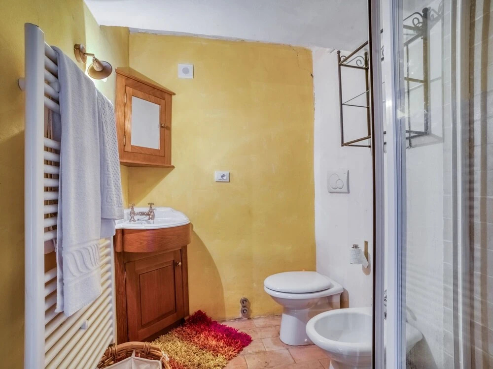 Lovely Holiday Home in Santa Vittoria In Matenano With Pool