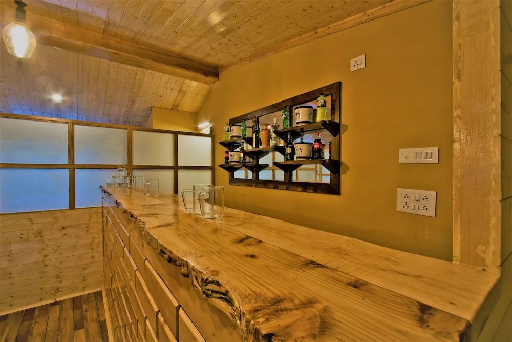 Vyas Vatika a wooden exotic Resort Near Old Manali
