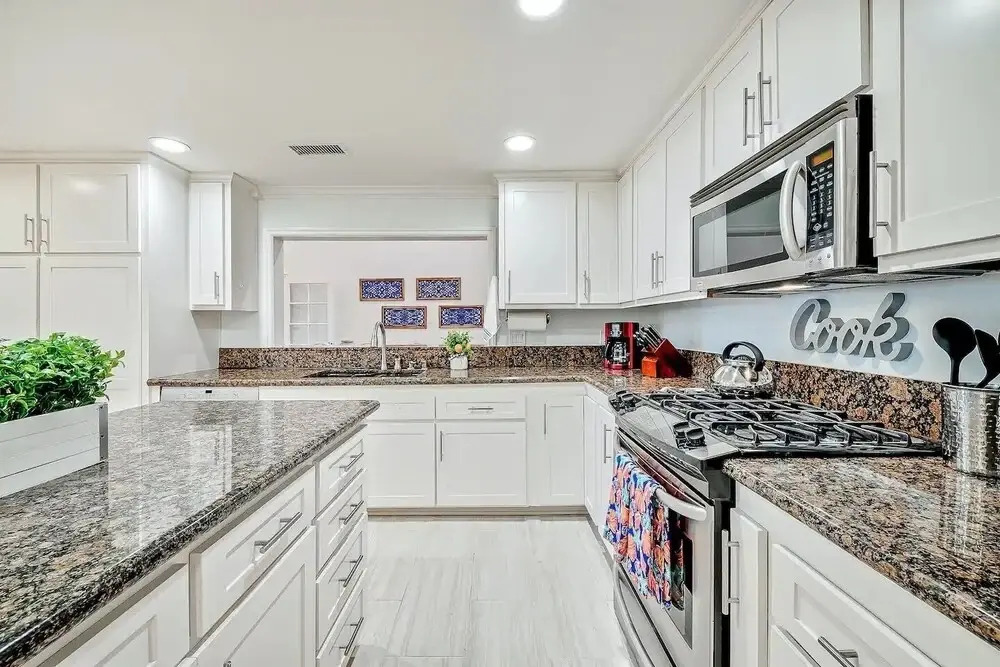1185 Tamarack 4 Bedroom Home by RedAwning