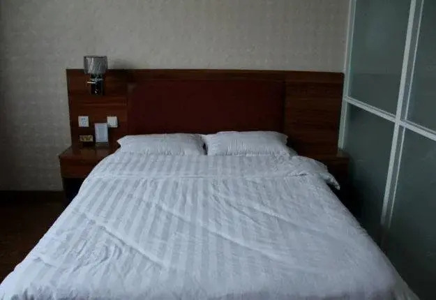 Xianghua Express Inn