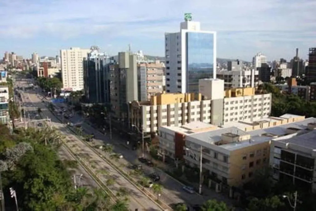 Apto 5 Quartos Avenida Carlos Gomes